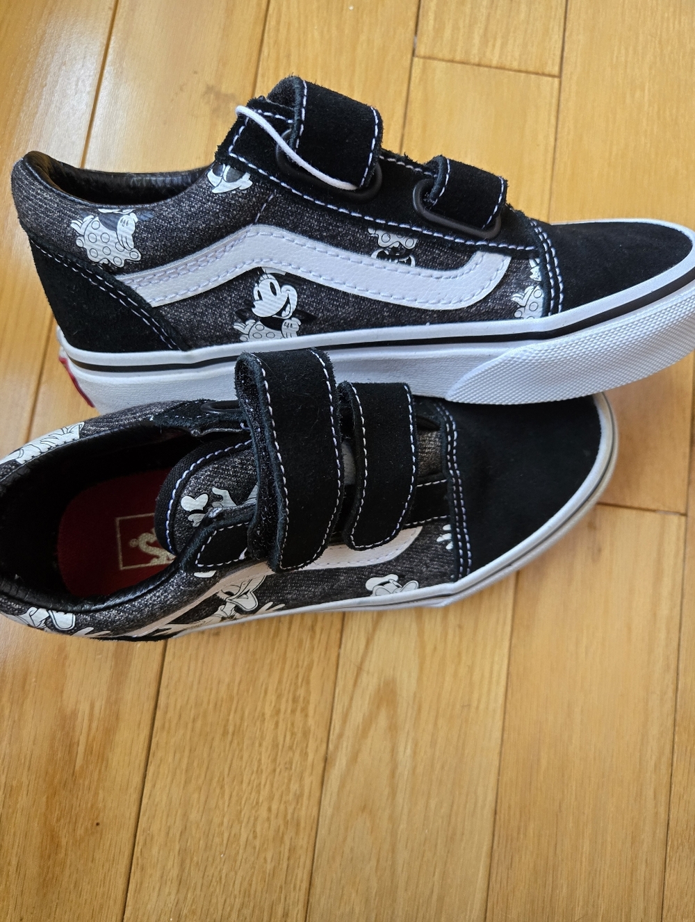Vans Kids Black & White Mickey Velcro Old Skool Sneakers
